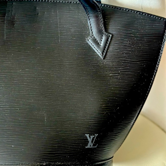 Louis Vuitton beautiful bag - Picture 4 of 10